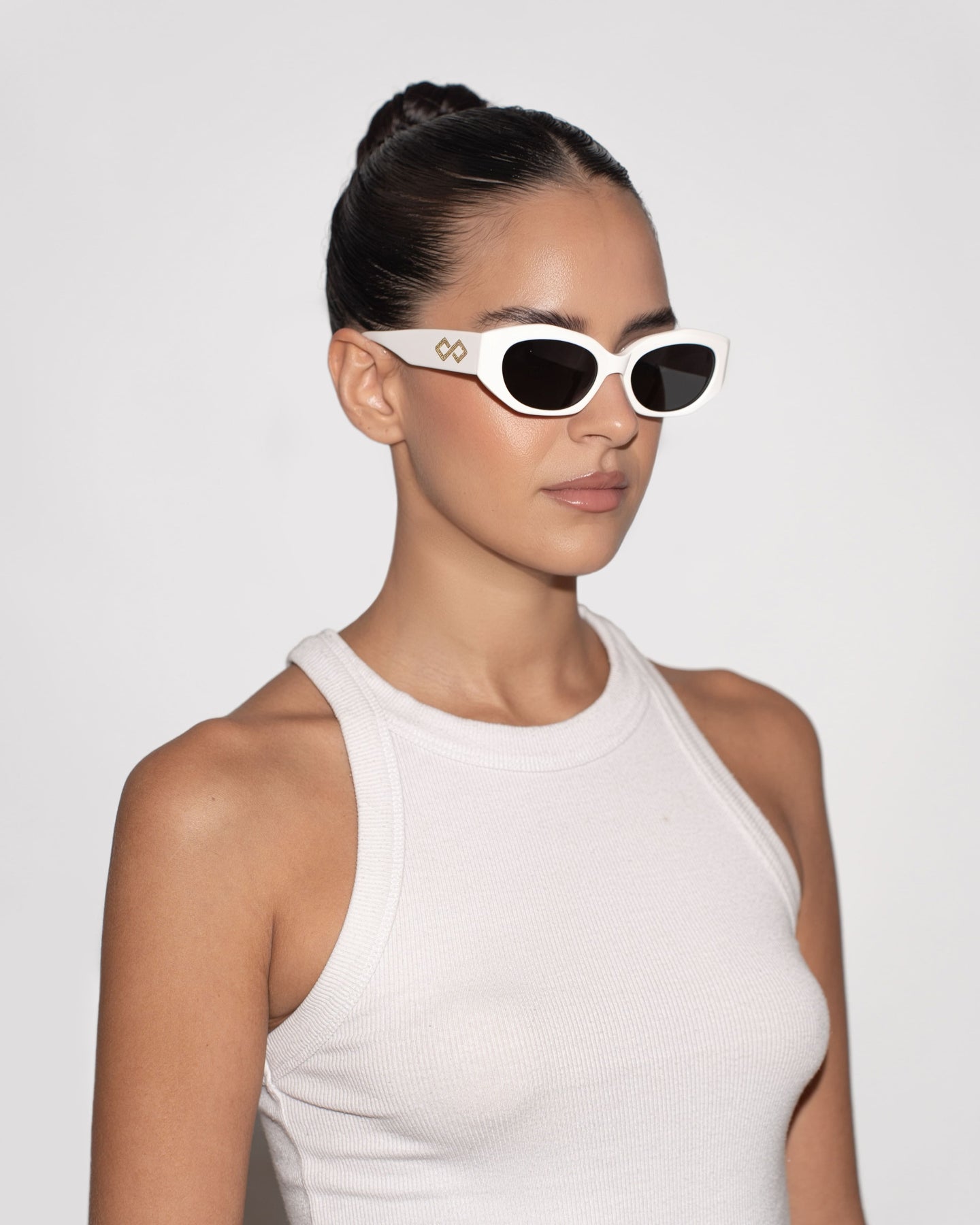 Shop Blair Sunglasses in Cream on Black Colour – Available Online in USA, UK, Canada & United Arab Emirates